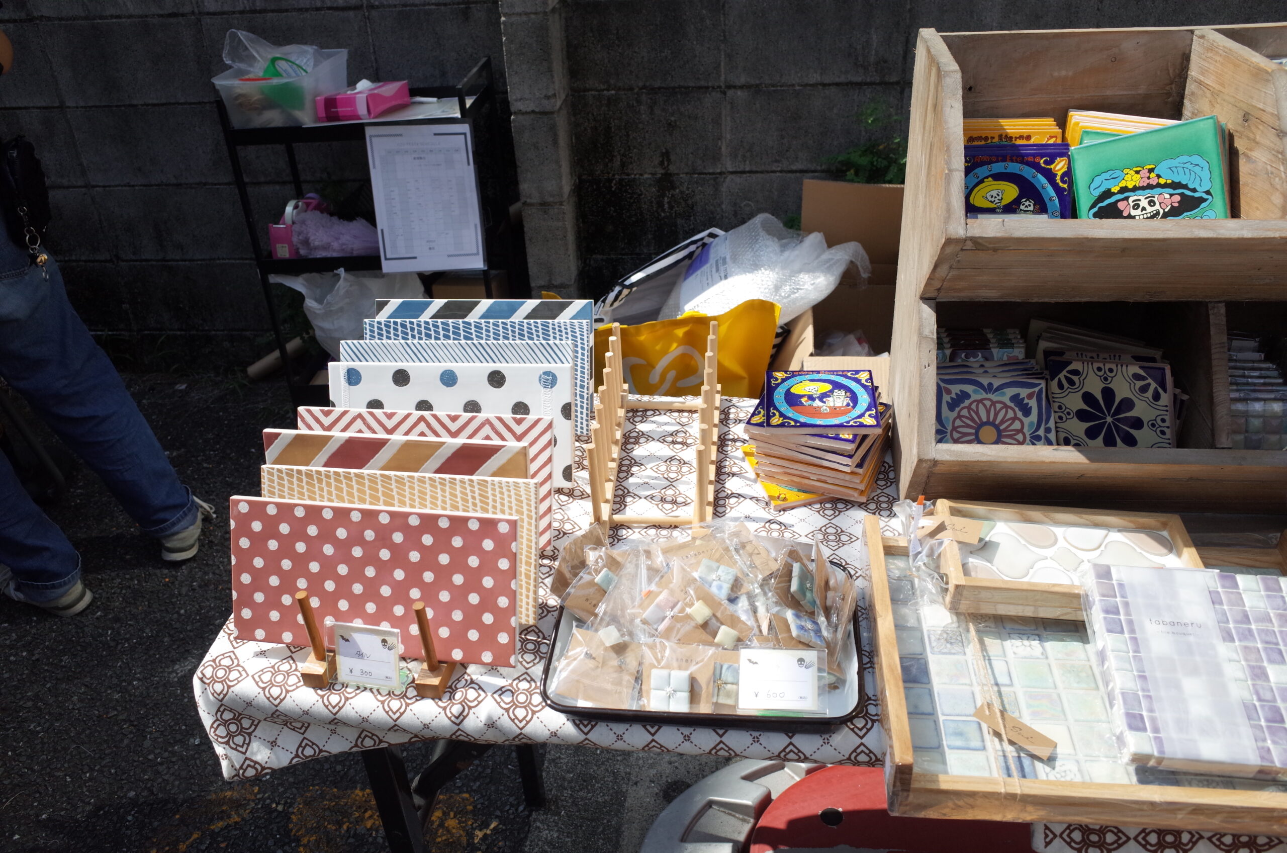 ワークショップで使うタイルクラフト作品