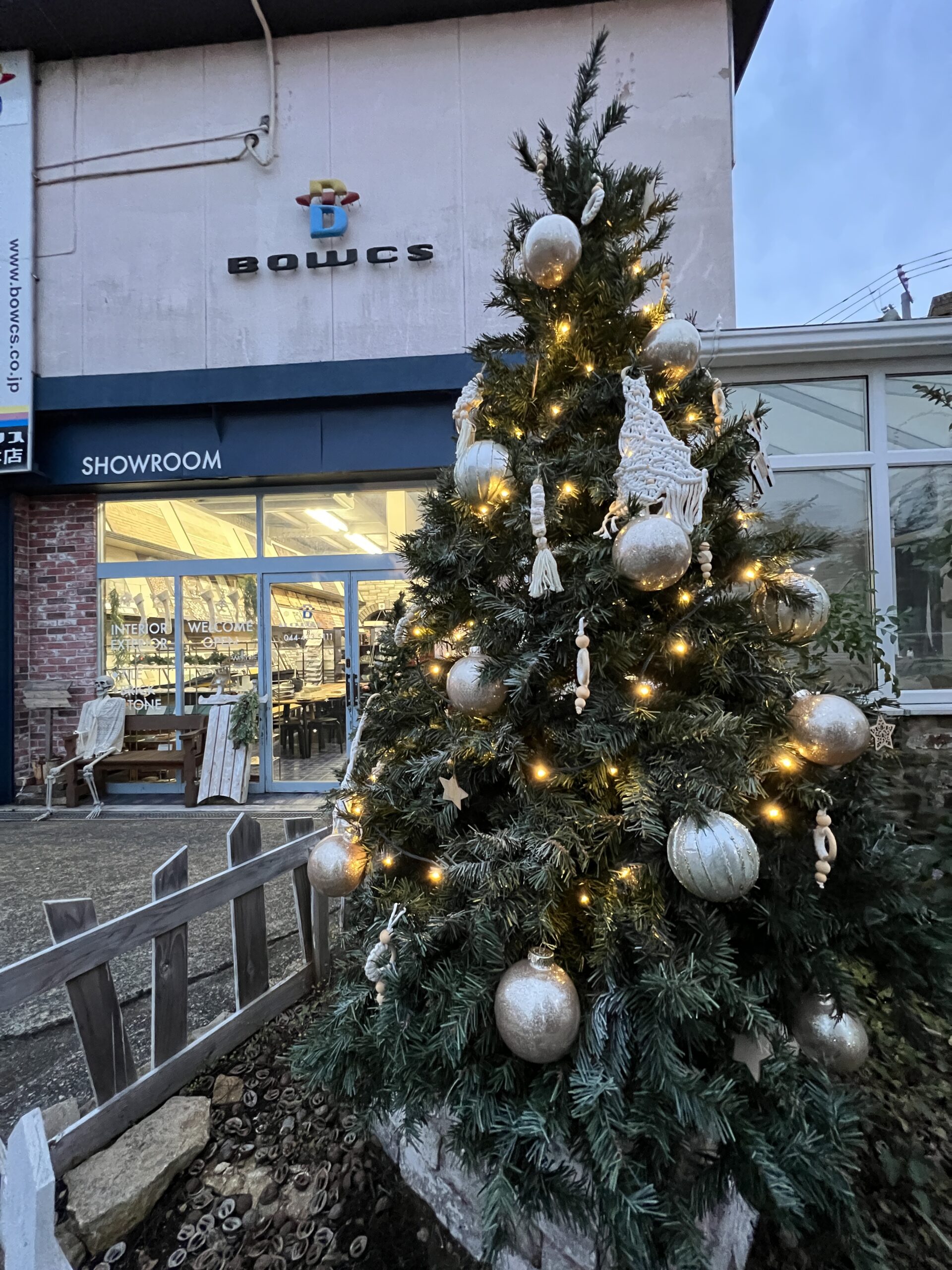 飾り付けの終わったクリスマスツリー
